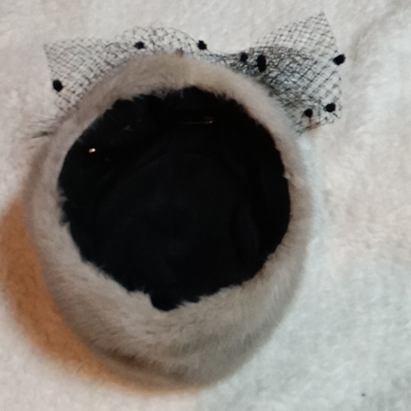 * SOLD * Vintage fur hat beret - Picture 4 of 10